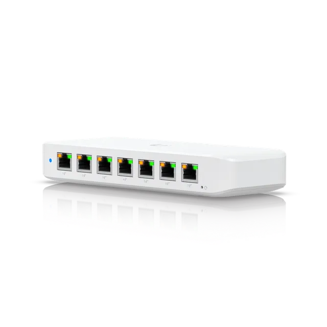 Switch USW-Ultra-60W 8-port Gigabit PoE+ White | cameraworld.eu Switch USW-Ultra-60W 8-port Gigabit PoE+ White