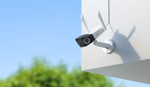 Reolink Duo 3 WiFi security camera