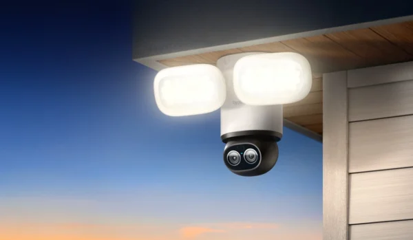 Reolink TrackFlex Floodlight WiFi security camera