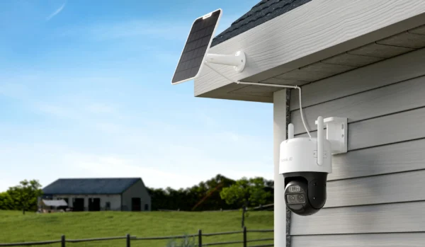 Reolink TrackMix security camera