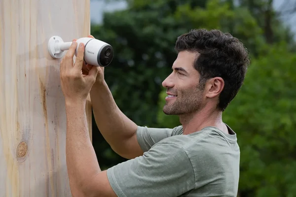 Reolink Go Plus — 2K 4MP 4G Cellular Battery Security Camera
