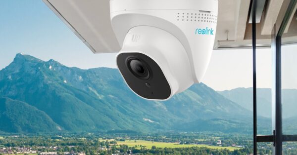 Reolink D800 security camera
